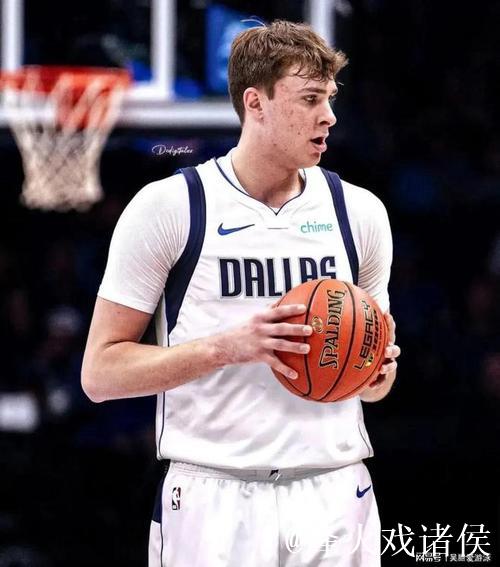 弗拉格上篮打成2+1，错失加罚冲击40分，独行侠仅差1分